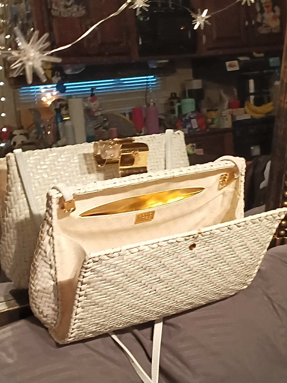 Woven Rodo Italy White Shoulder Bag with Gold-Tone Clasp(100%Authentic,Rare) - Picture 7 of 14